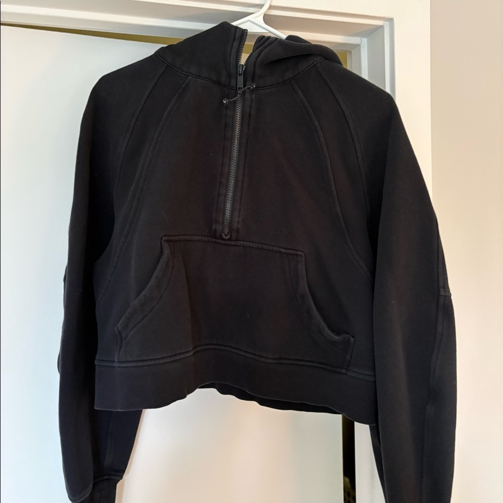 Lulu Lemon Women’s Scuba Hoodie. Black. Size Medium
